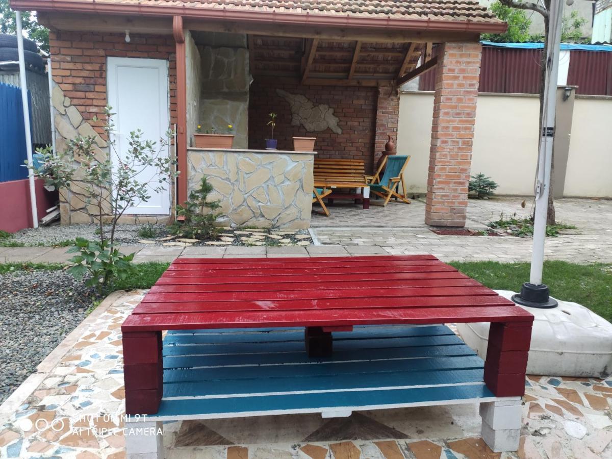 Guesthouse Mery Koboeleti Buitenkant foto