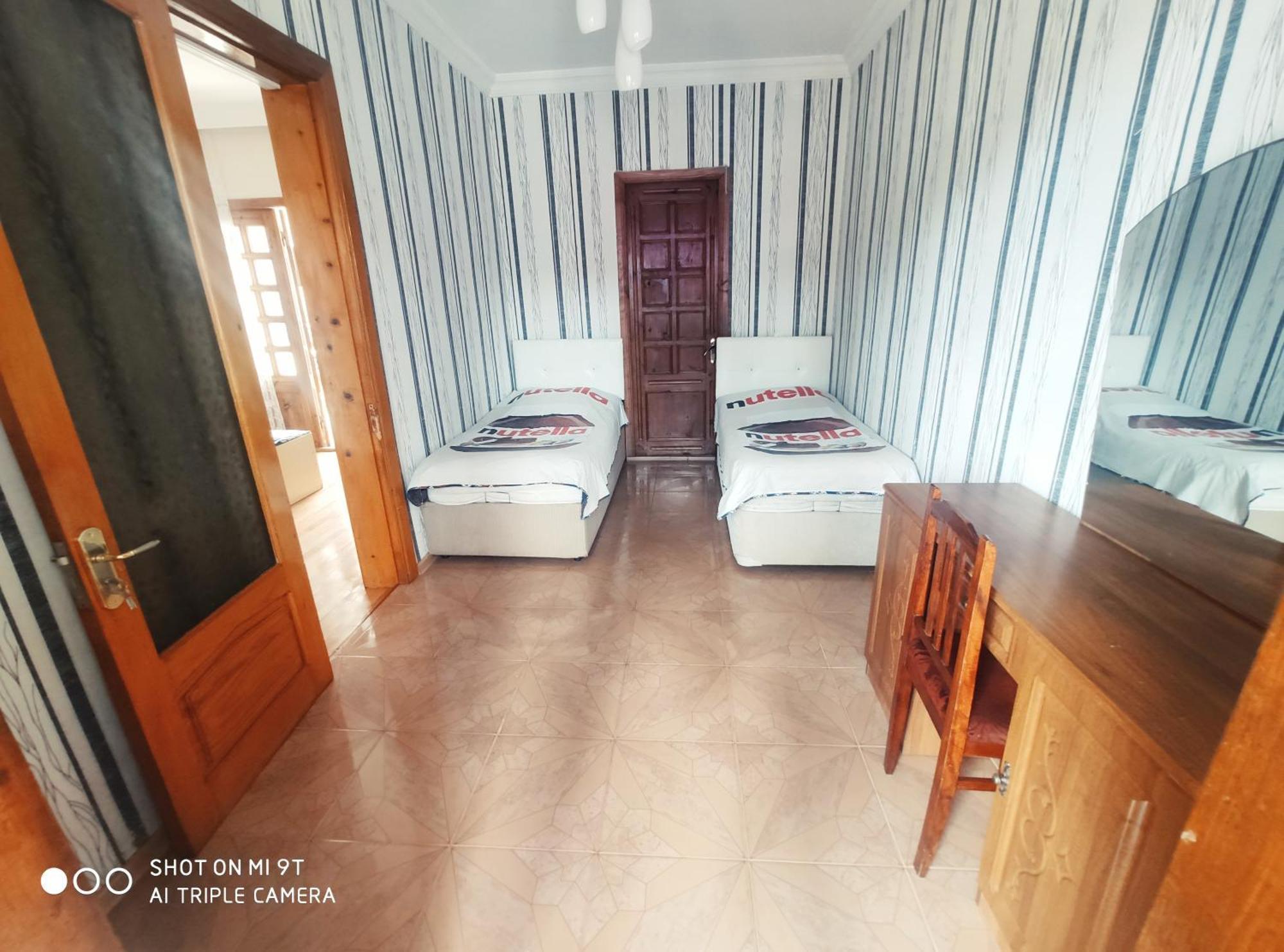 Guesthouse Mery Koboeleti Buitenkant foto