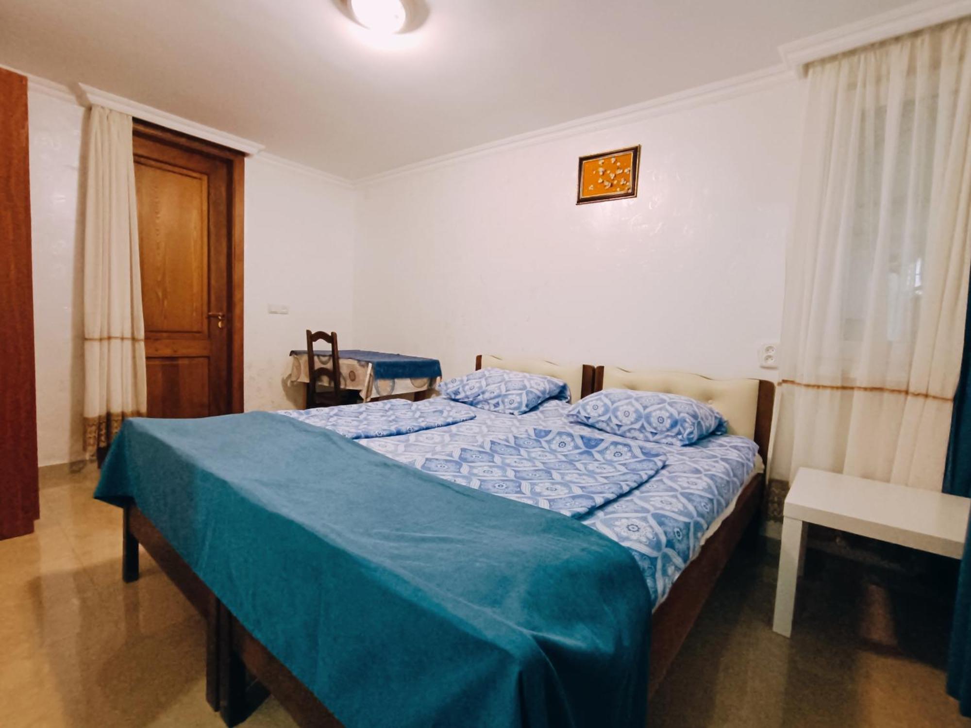 Guesthouse Mery Koboeleti Buitenkant foto